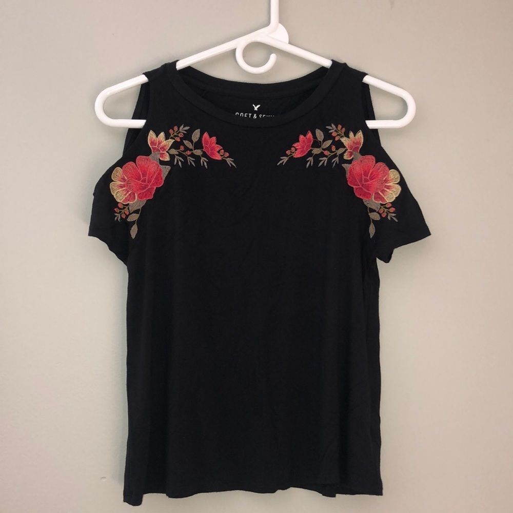Flower Shoulder T-shirt